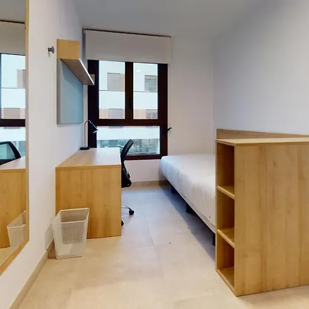 Micampus Avenida Del Puerto - Residencia De Estudiantes 아파트