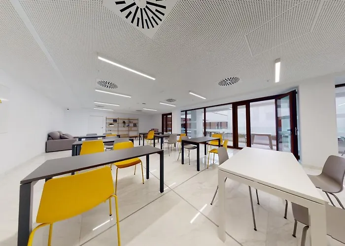 Apartman Micampus Avenida Del Puerto - Residencia De Estudiantes